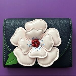 kate spade In The Garden Floral Applique Flap Card Case